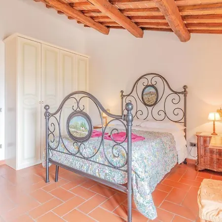 Two-bedroom In Montepetriolo -pg- Apartment