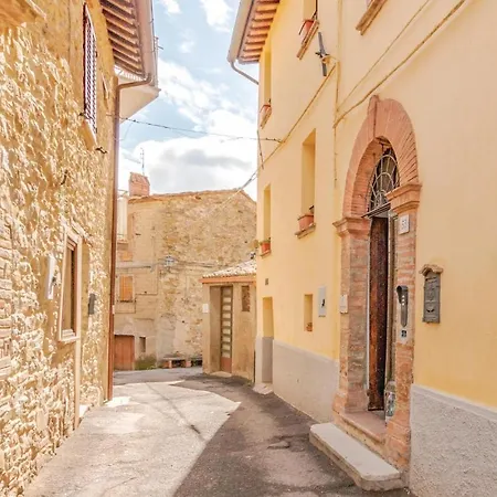 Two-bedroom In Montepetriolo -pg- Apartment