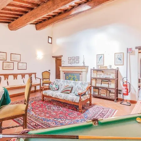 Two-bedroom In Montepetriolo -pg- * Monte Petriolo